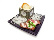 「魔術師の総本山 時計塔のローストビーフプレート」