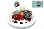 「グレイの黒ゴマムースとチョコレートケーキのデザートプレート～アッドを添えて～」