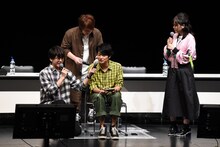 ゲーム「鬼滅の錬磨」に挑戦する下野紘。