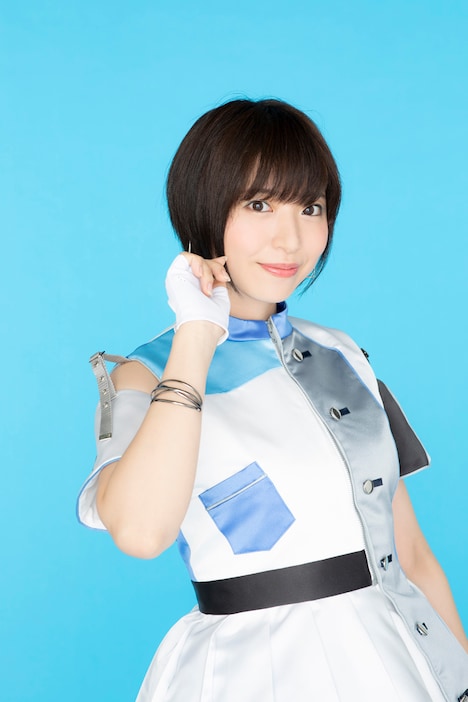 八巻アンナ(五十嵐雪緒役)