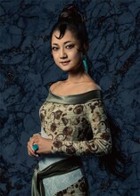 遠山景織子扮するメルセデス・ド・モルセール。