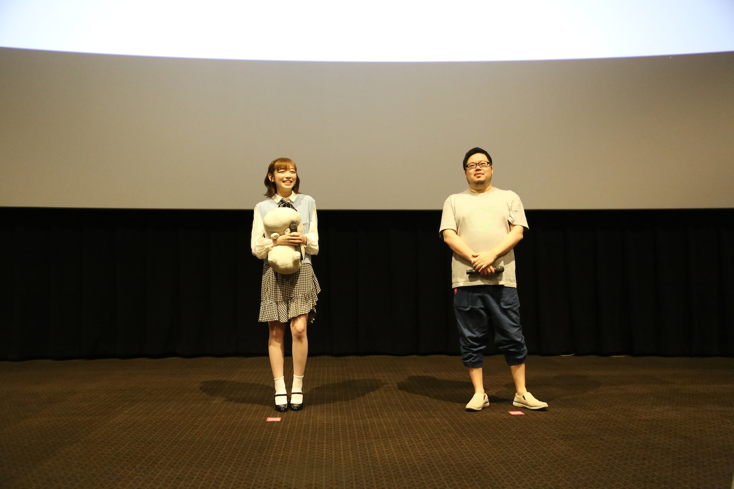 左から倉岡水巴（22/7）、宇木敦哉監督。