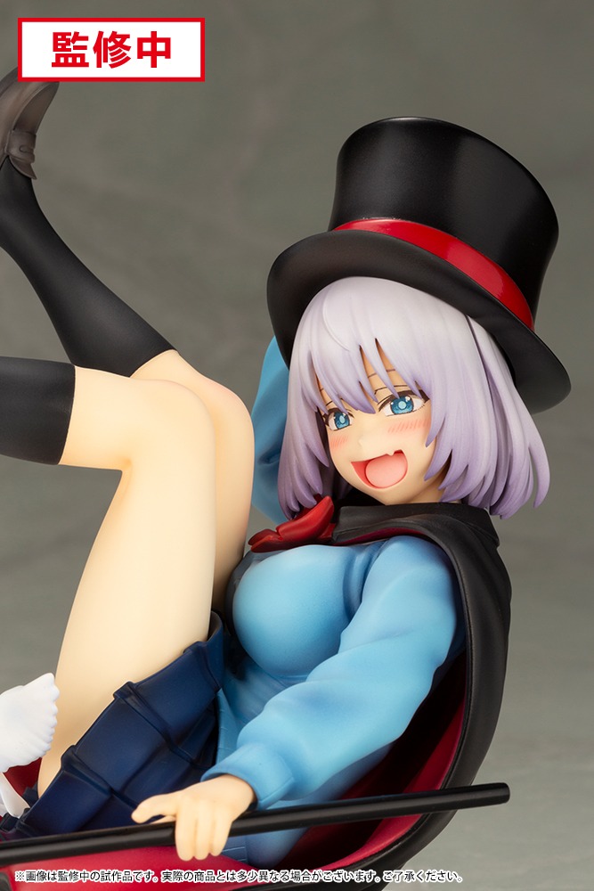 1/7スケールの「先輩」フィギュア。