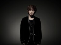 ライブイベント「プリンセス・プリンシパル THE LIVE Yuki Kajiura×Void_Chords」に出演するVoid_Chords（高橋諒）。