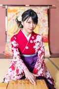 女流棋士の香川愛生。