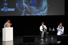 左から向清太朗（天津）、松岡禎丞、戸松遥。