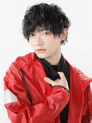 相良玲役の和合真一。