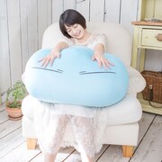 「転生したらスライムだった件 ハイパーメガぬいぐるみ リムル様」の使用イメージ。