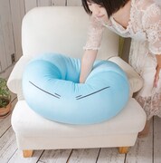 「転生したらスライムだった件 ハイパーメガぬいぐるみ リムル様」の使用イメージ。