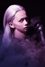 ジョージ・ラローシュ役の横井翔二郎。