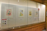 「なかよし創刊65周年記念原画展」の様子。