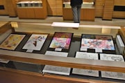 「なかよし創刊65周年記念原画展」の様子。