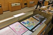 「なかよし創刊65周年記念原画展」の様子。