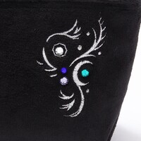 八乙女楽モデルのポーチ。