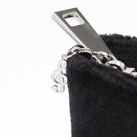 八乙女楽モデルのポーチ。