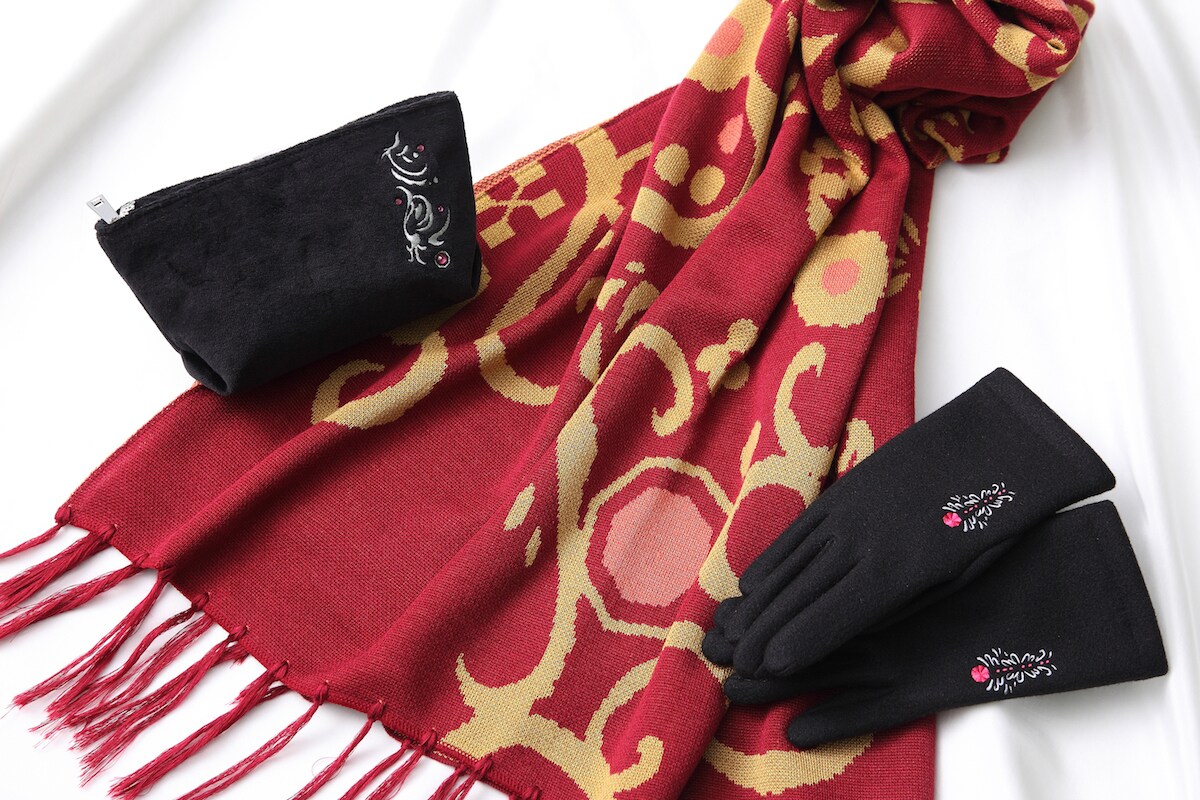 「アイナナ」手袋など新作ファッションアイテム、人気楽曲の衣装を表現