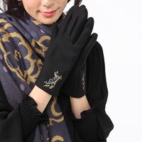 和泉一織をモチーフにしたアイテムの使用イメージ。