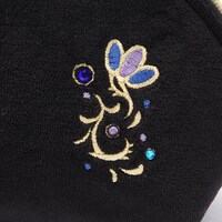 和泉一織モデルのポーチ。