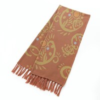 和泉三月モデルのストール。