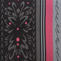 百モデルのストール。