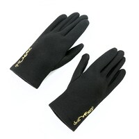 六弥ナギモデルの手袋。