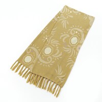 六弥ナギモデルのストール。