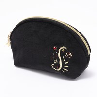 七瀬陸モデルのポーチ。