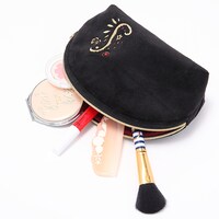 七瀬陸モデルのポーチ。