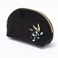 四葉環モデルのポーチ。