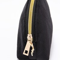 四葉環モデルのポーチ。