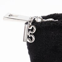 九条天モデルのポーチ。