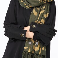 二階堂大和をモチーフにしたアイテムの使用イメージ。