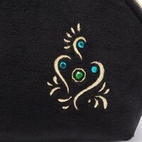 二階堂大和モデルのポーチ。