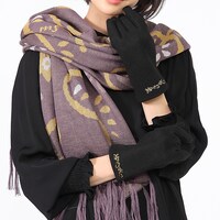 逢坂壮五をモチーフにしたアイテムの使用イメージ。