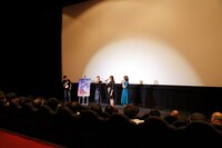 「BLACKFOX」初日舞台挨拶の様子。