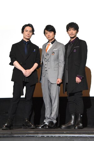TVアニメ「警視庁 特務部 特殊凶悪犯対策室 第七課 -トクナナ-」先行上映会にて。左から鈴木達央、下野紘、津田健次郎。