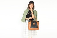 烏野高校モデルのバッグの使用イメージ。