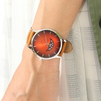 烏野高校モデルの腕時計使用イメージ。