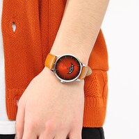 烏野高校モデルの腕時計使用イメージ。