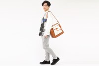 青葉城西高校モデルのバッグの使用イメージ。