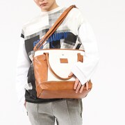 青葉城西高校モデルのバッグの使用イメージ。