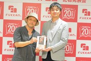 左から押井守、復刊ドットコムの代表・岩本利明氏。