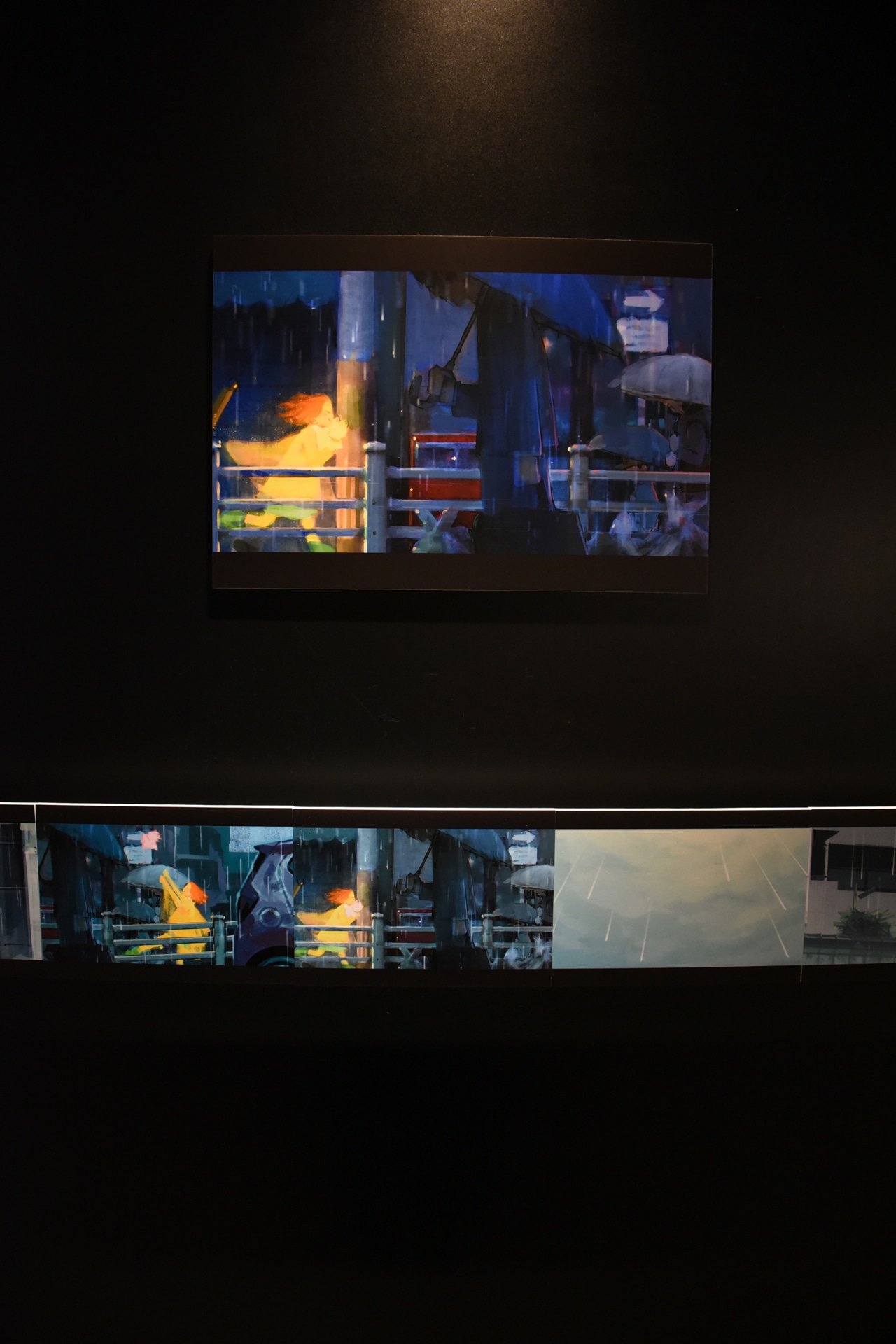 「そばへ」の展示コーナー。上がイメージボード、下がカラースクリプト。