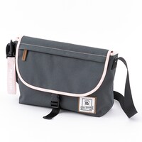 「麗日お茶子 モデル ショルダーバッグ」