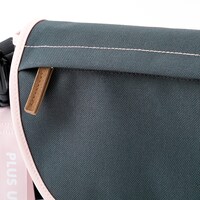 「麗日お茶子 モデル ショルダーバッグ」