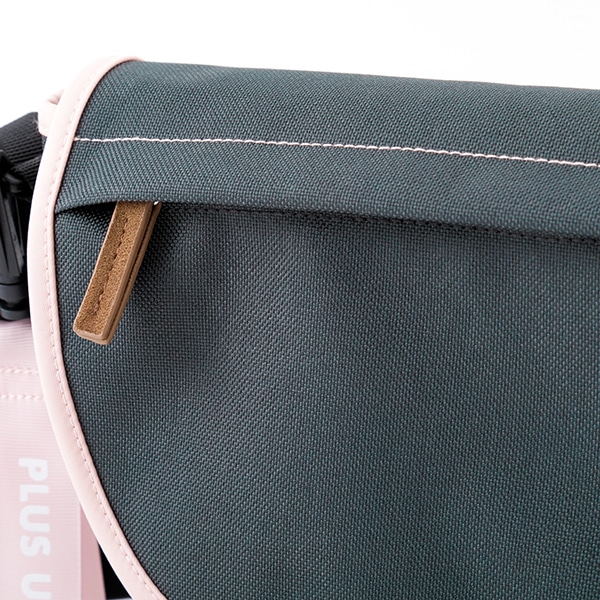 「麗日お茶子 モデル ショルダーバッグ」