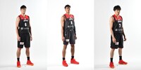 左から比江島慎選手、八村塁選手、篠山竜青選手。(c)JBA