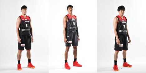 左から比江島慎選手、八村塁選手、篠山竜青選手。(c)JBA