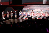 曲合間のMCの様子。