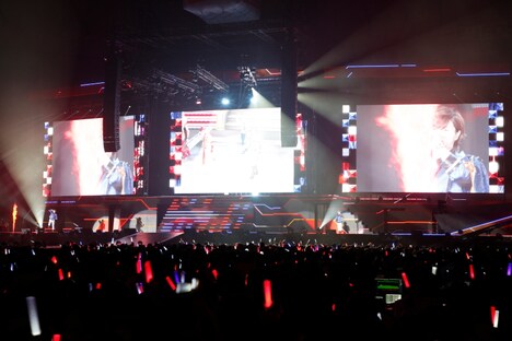 益山武明、深町寿成による「バーニン・クールで輝いて」。